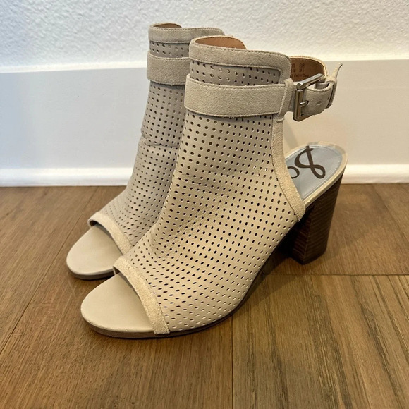Sam Edelman Peep Toe Heels, Perforated, Ivory, 8.5, 3.5 inch heel - Picture 1 of 7